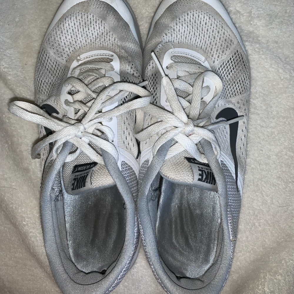 Nike free runs